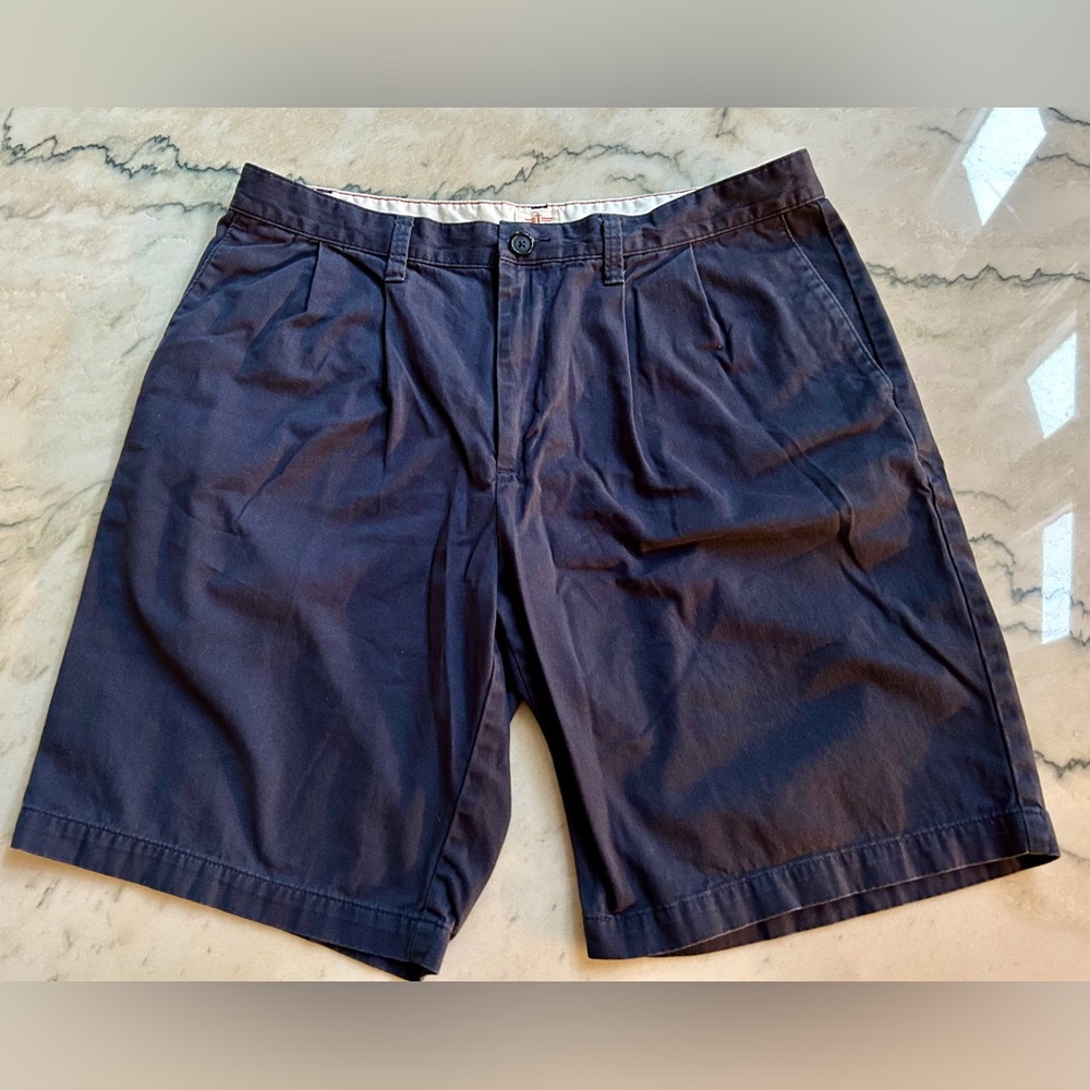 Men's Navy Dockers Shorts, 9” inseam, 35 Waist